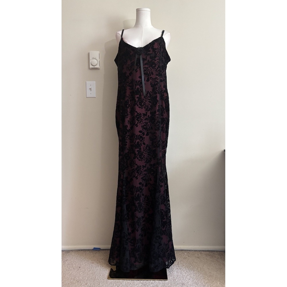 Vintage Plus Size 1X Maxi Dress Burnout Velvet Whimsigoth Romantic Black Red